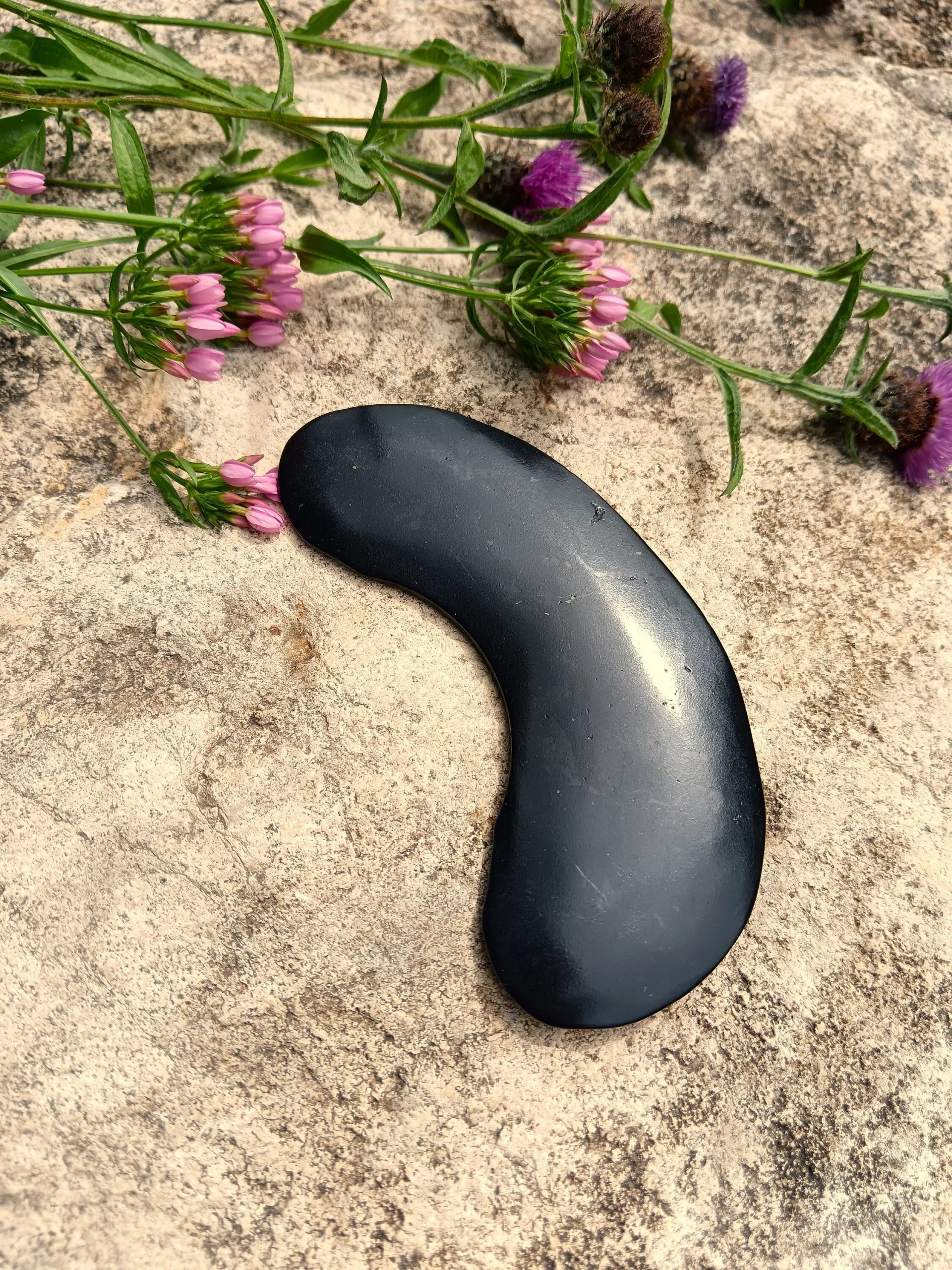 SHUNGITE GUA SHA Facial Magical Massage stone, Toning, Rejuvenating, Detoxing, Healthy Glow, Reducing Puffiness & Dark Circles